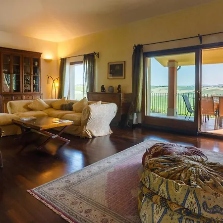 Villa California 6, Emma Saludecio