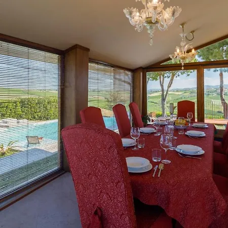 California 6, Emma Vila Saludecio