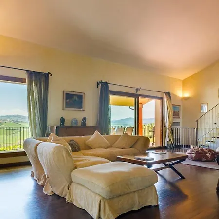 California 6, Emma Saludecio