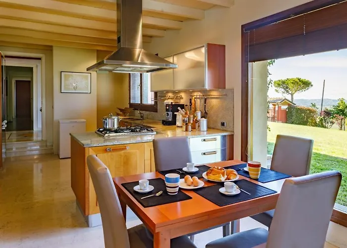 California 6, Emma Willa