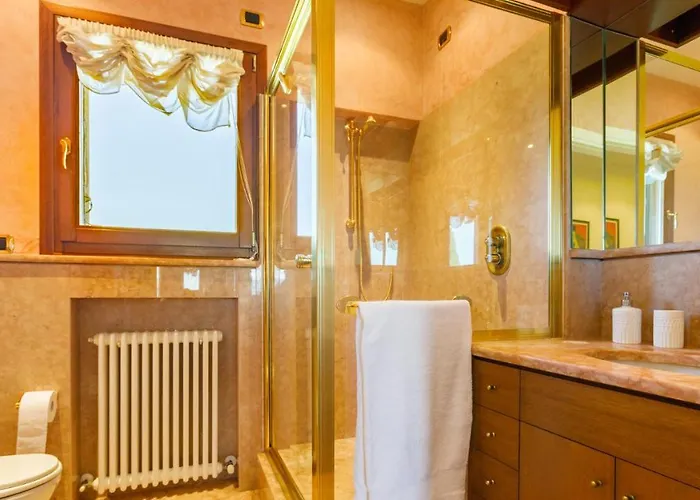 California 6, Emma * Saludecio