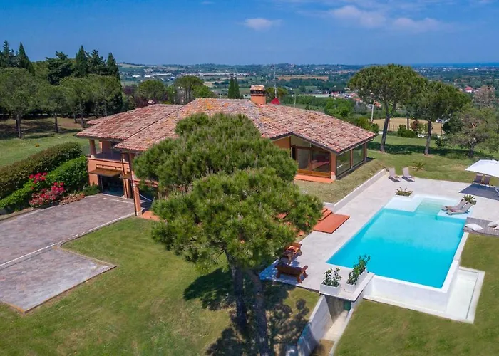 California 6, Emma Villa