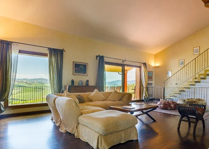 California 6, Emma Saludecio